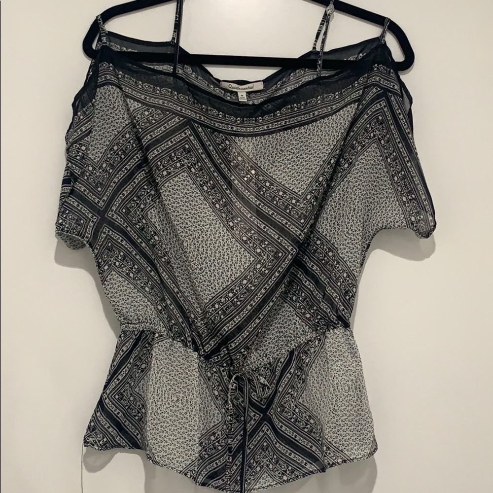 Pattern tunic. New.